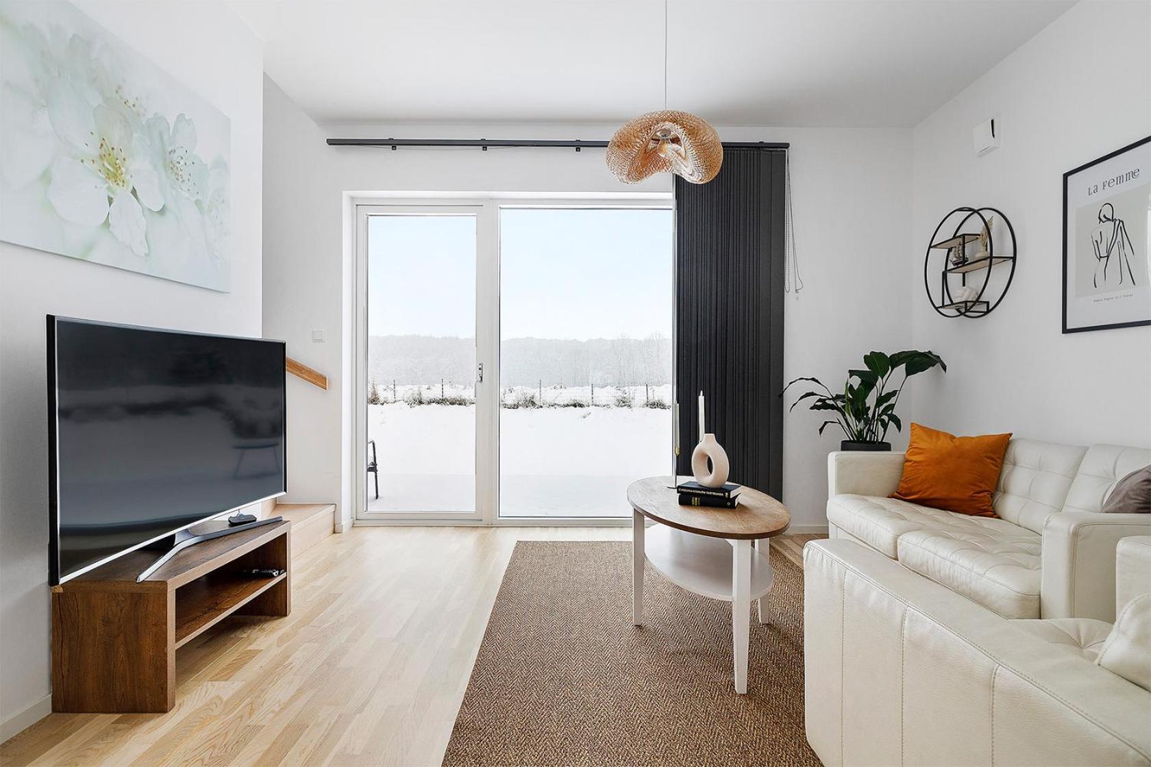 Luxurious Newly Built With Patio And Private Parking Villa Sigtuna